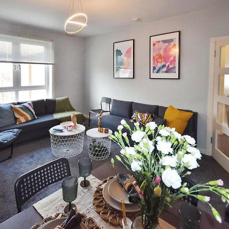 Glasgow Modern Style Home , Separate Entrance Εξωτερικό φωτογραφία
