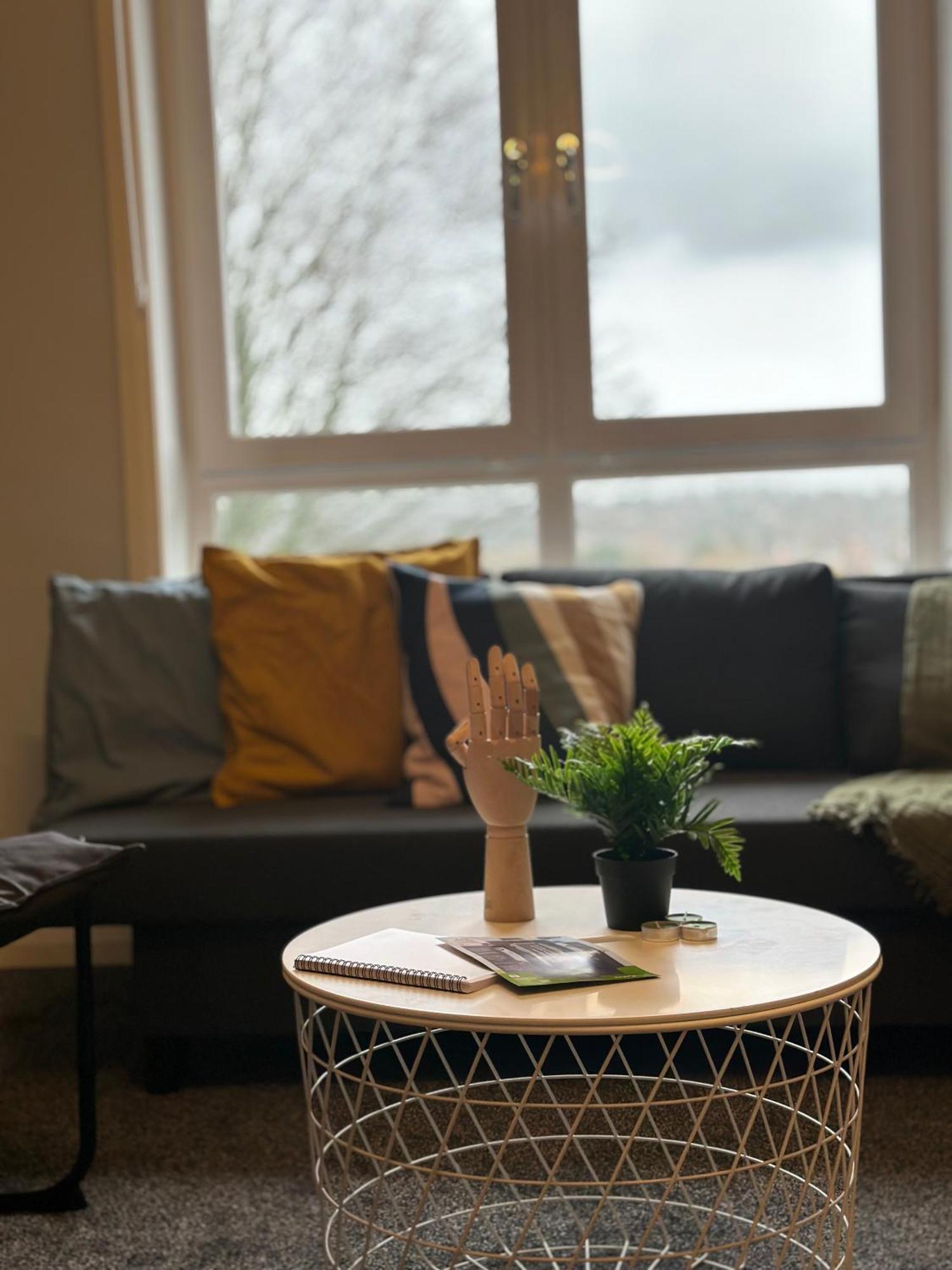 Glasgow Modern Style Home , Separate Entrance Εξωτερικό φωτογραφία