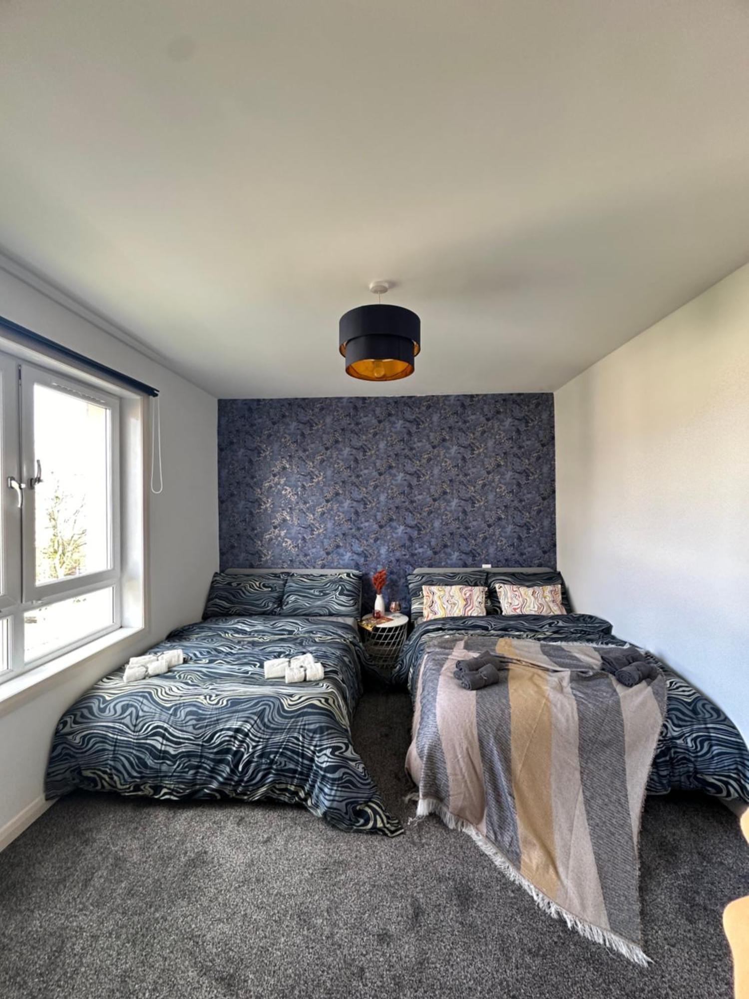 Glasgow Modern Style Home , Separate Entrance Εξωτερικό φωτογραφία