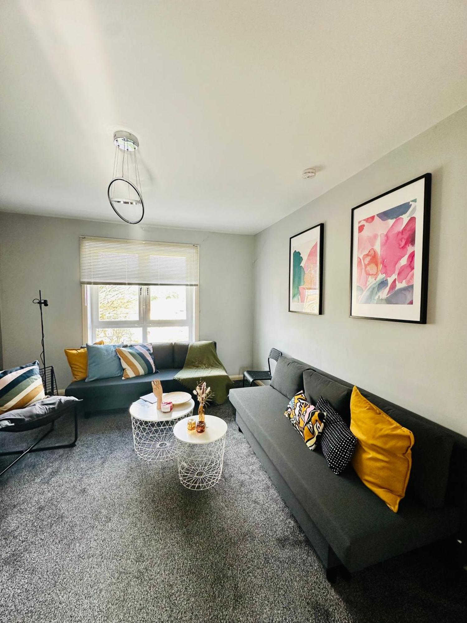 Glasgow Modern Style Home , Separate Entrance Εξωτερικό φωτογραφία