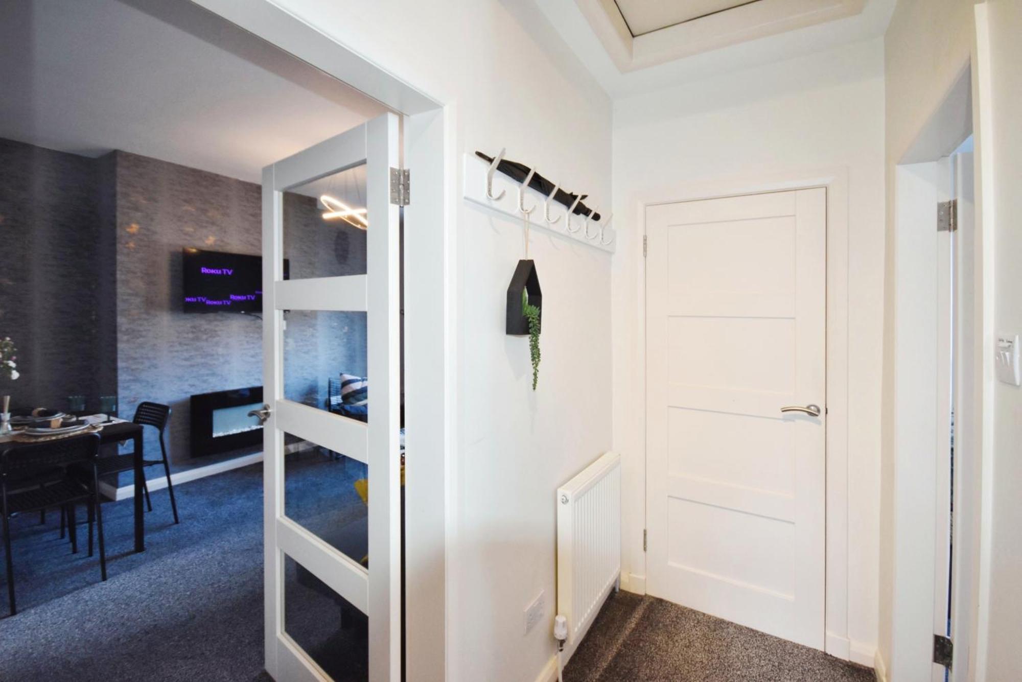 Glasgow Modern Style Home , Separate Entrance Εξωτερικό φωτογραφία