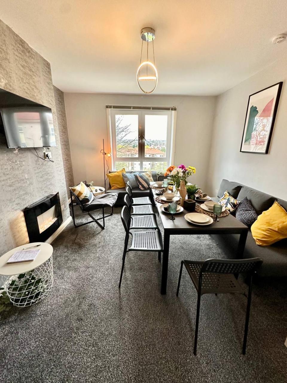 Glasgow Modern Style Home , Separate Entrance Εξωτερικό φωτογραφία